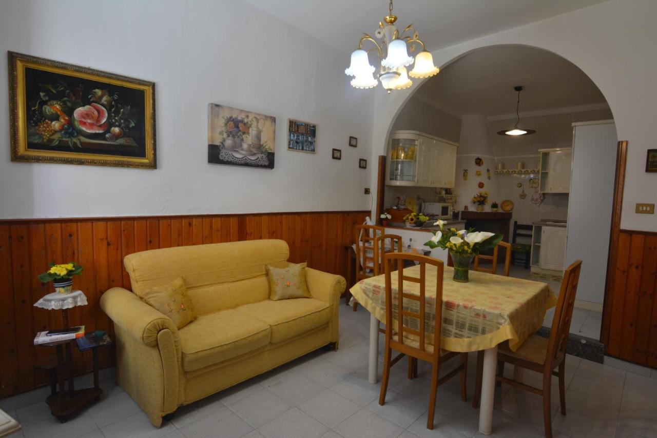 Casa Vacanze I Girasoli Iglesias Extérieur photo