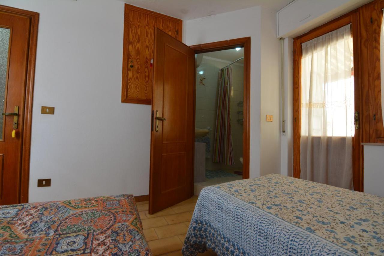 Casa Vacanze I Girasoli Iglesias Extérieur photo